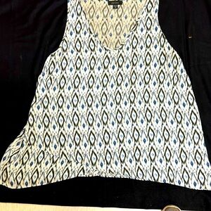 Plus size Karen Kane top